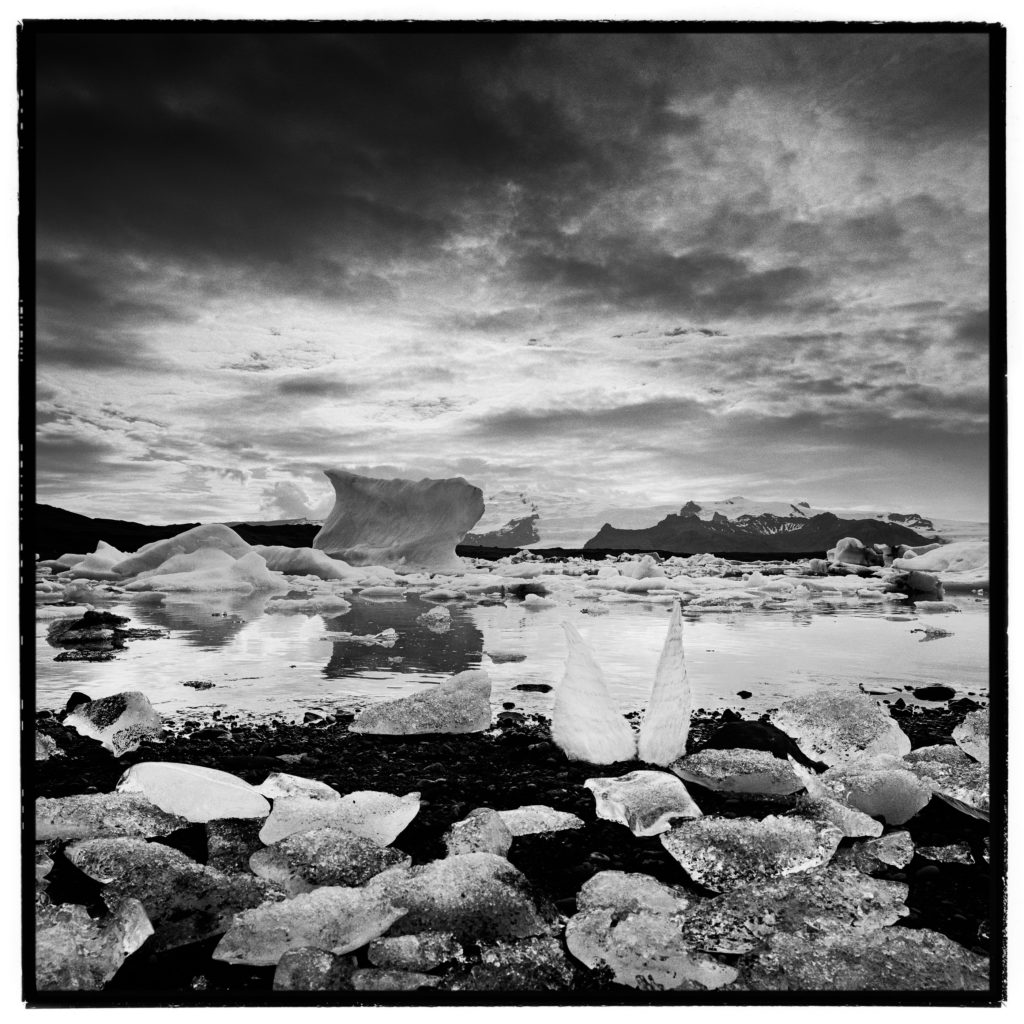 Photograph, Baryté Fine Art, Iceland, 2008, Edition 4/8, 40x40cm, 2'000.- CHF, 1x1m, 3'000.- CHF